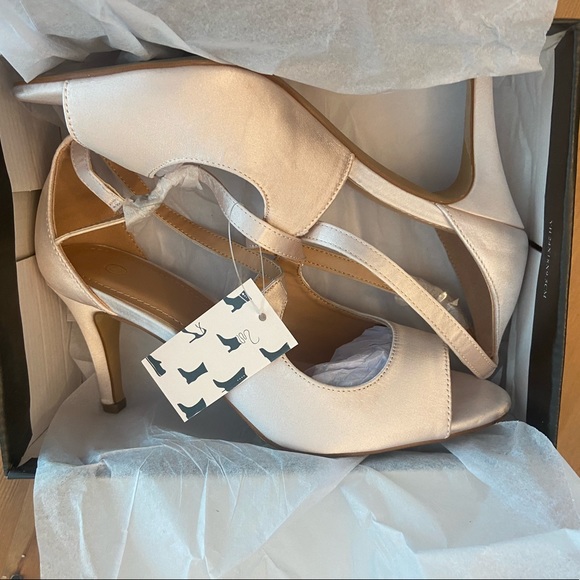 Mysoft NWT Women's Peep Toe High Heel Sandals Pumps Crisscross Strappy Elegant - Picture 2 of 8